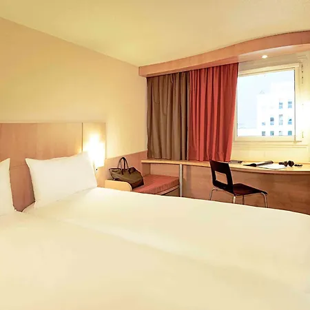 Ibis Paris Porte D'orleans 3*