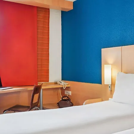 Hotel Ibis Paris Porte D'orleans 3*
