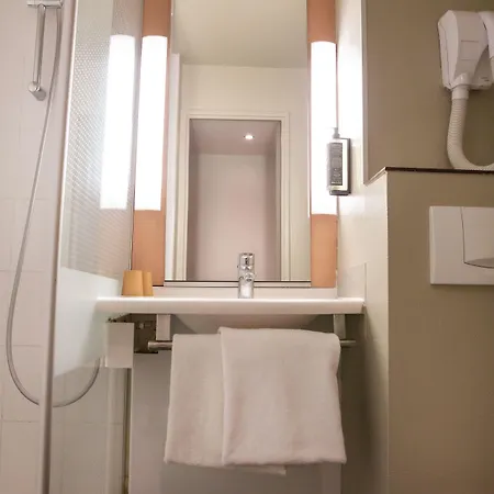 Hotel Ibis Paris Porte D'orleans Montrouge
