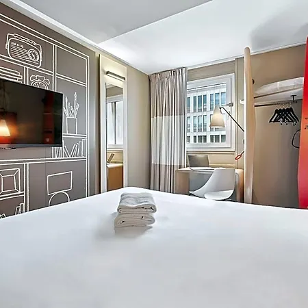 Hotel Ibis Paris Porte D'orleans Montrouge