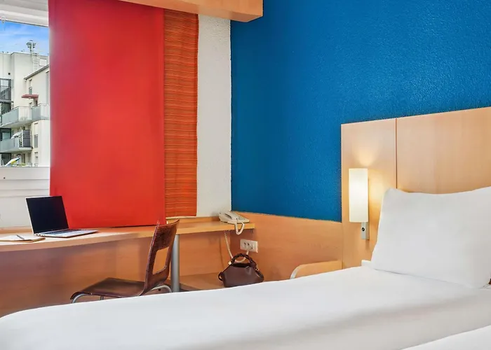 Otel Ibis Paris Porte D'orleans 3*